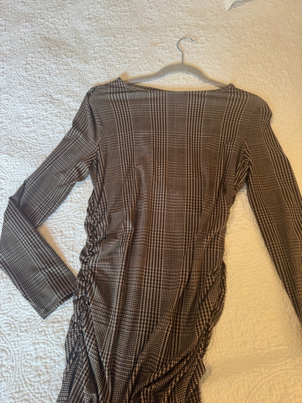 Veronica beard houndstooth Ruched Waist Long Sleeve Midi Dress. - Picture 5 of 11